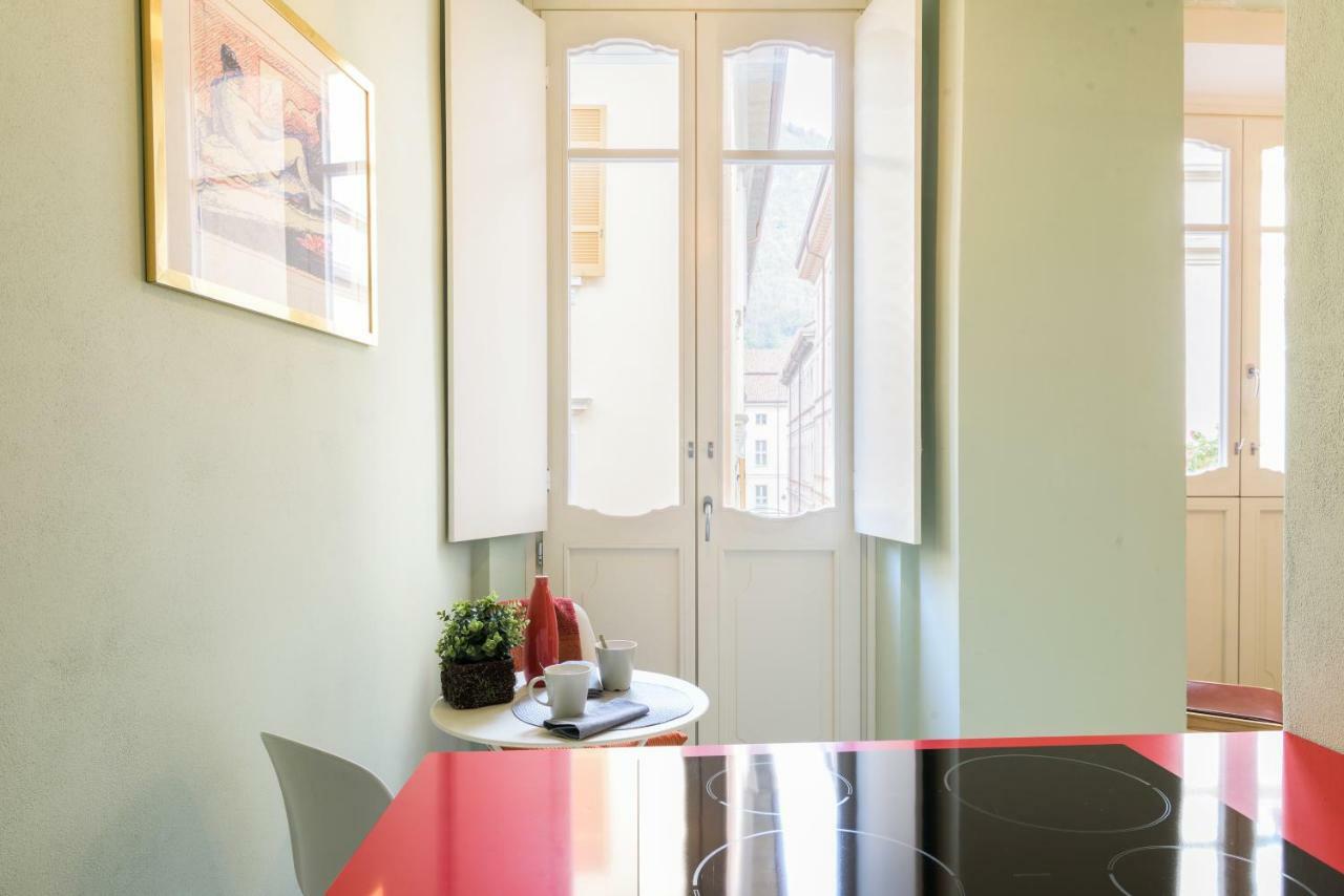 Duomo Luxury Suite - By Myhomeincomo Como Exterior foto